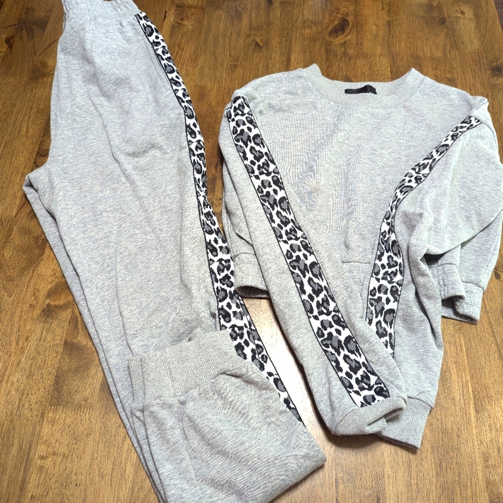 Kittenish comfy set